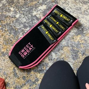 Sweet Sweat size M plus 4 sweat enhancers